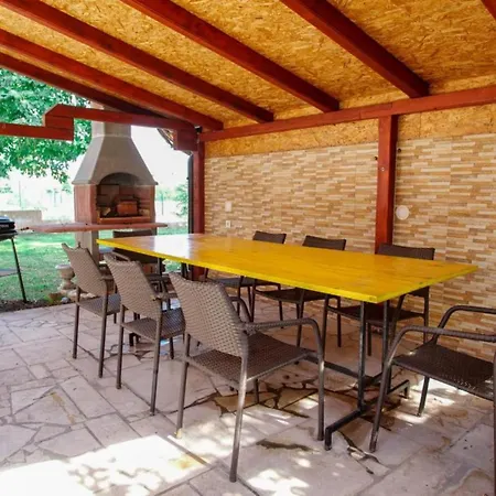 Manda - One Bedroom With Terrace A5 Fažana