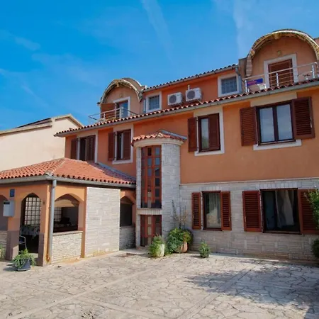 Manda - One Bedroom With Terrace A5 Fažana